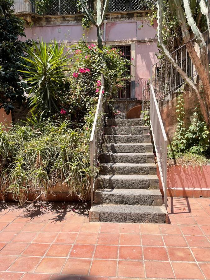Corte Capuana Apartment Катания Екстериор снимка